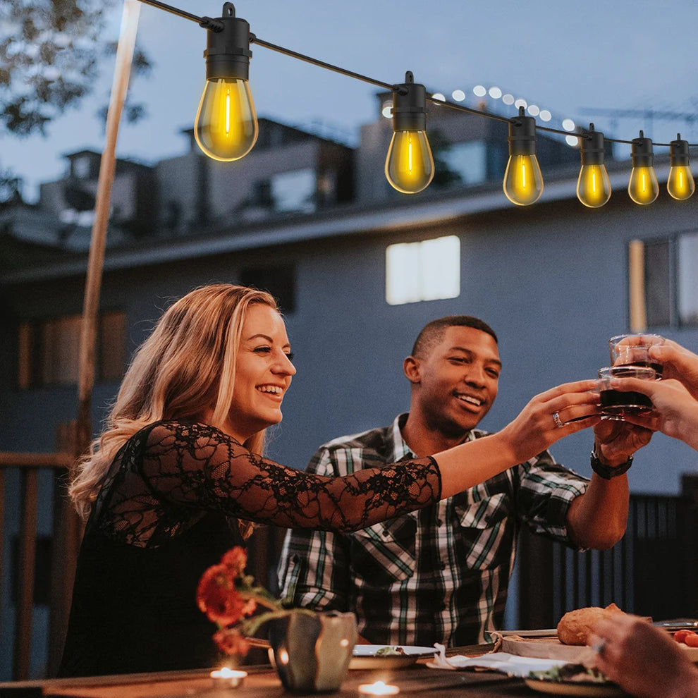 ✨ Ilumina tu jardín con elegancia y sin gastar en electricidad – ¡Guirnalda Solar LED y carga USB! 🔥