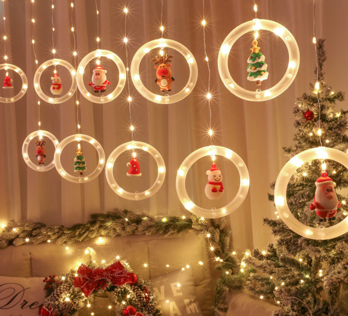 CORTINAS EN AROS DE FIGURAS DE NAVIDAD - Ilumina tu Casa
